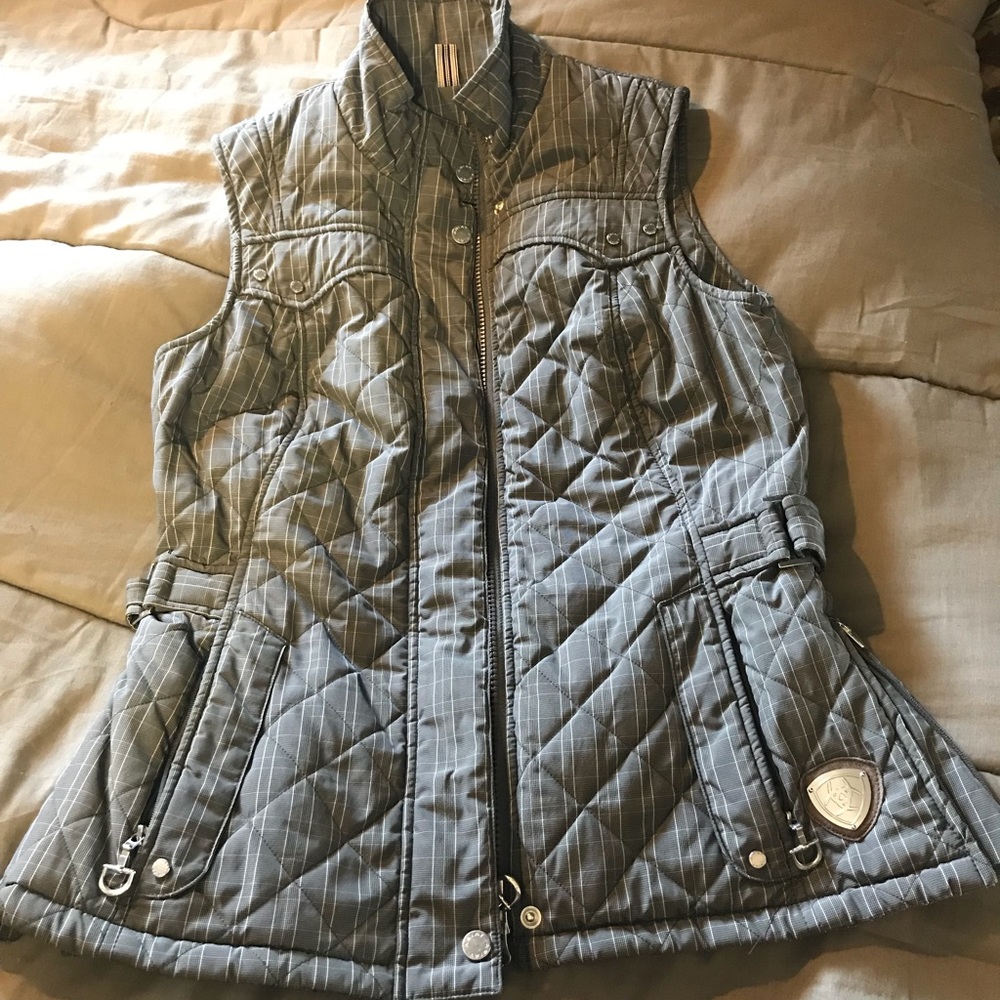 Ariat vest